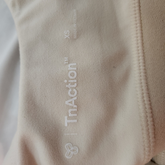 Aritzia Cream Sports Bra - Picture 4 of 7